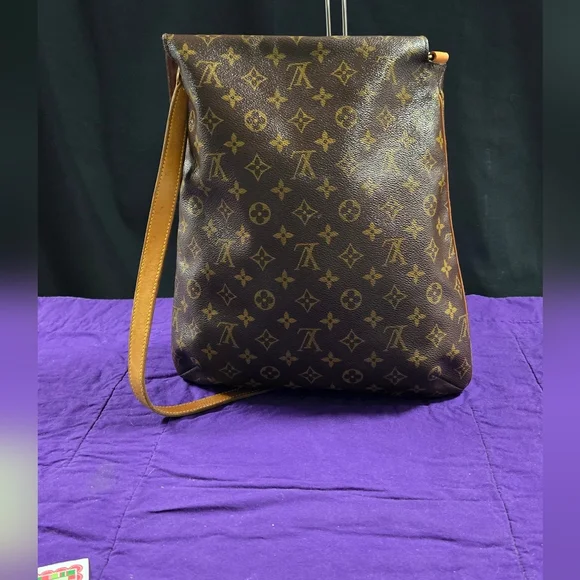 Louis Vuitton Brown Monogram Messenger Bag - Picture 2 of 15